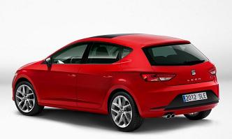 Новый SEAT Leon — фото сбоку сзади