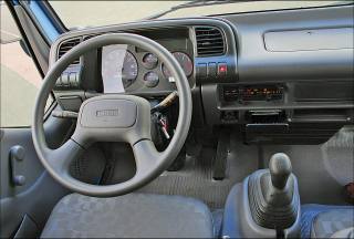 Isuzu NQR71